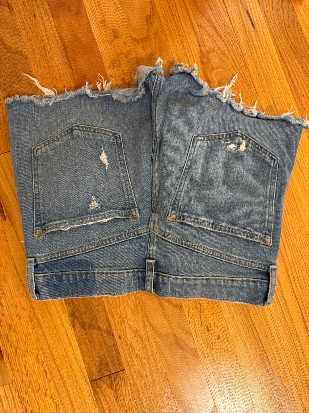 Abercrombie & Fitch High Rise Mom Shorts - Picture 3 of 3